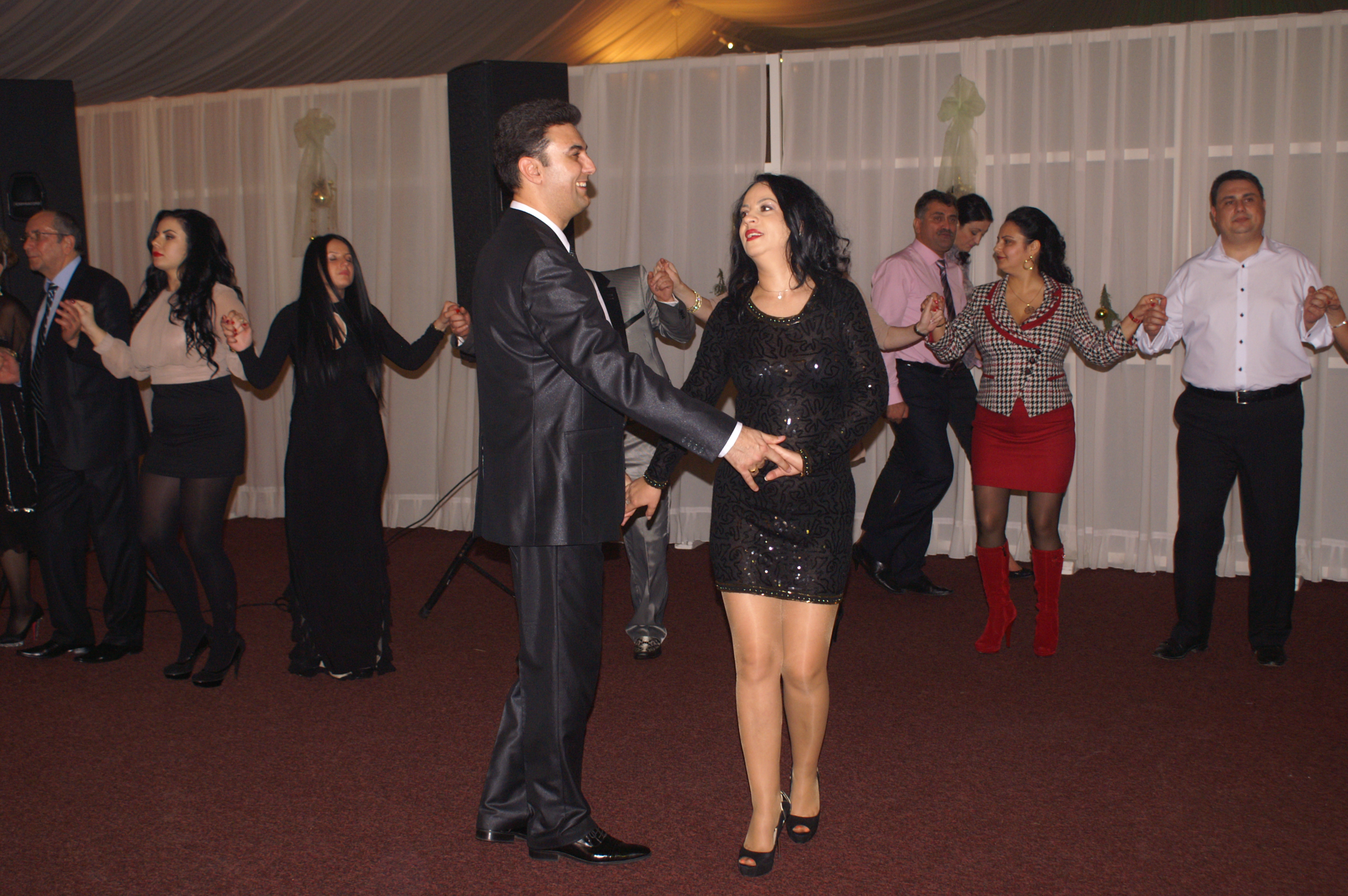 Constantin Magureanu si sotia sa s-au distrat toata noaptea la Targu Jiu