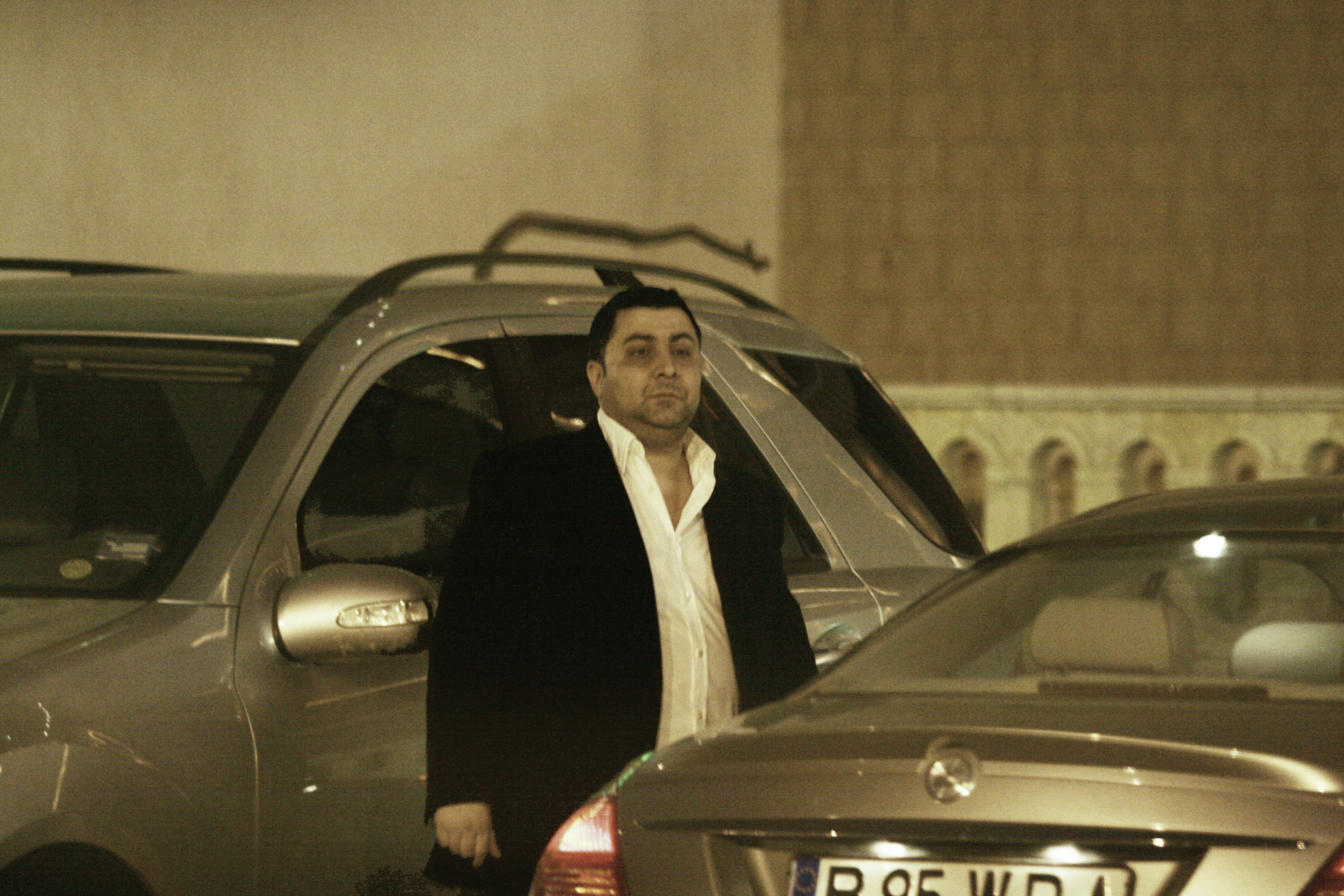 Dan Chioru', cunoscut camatar din Capitala, i-ar fi dat lui Beinur bijuteriile ca sa i le vanda