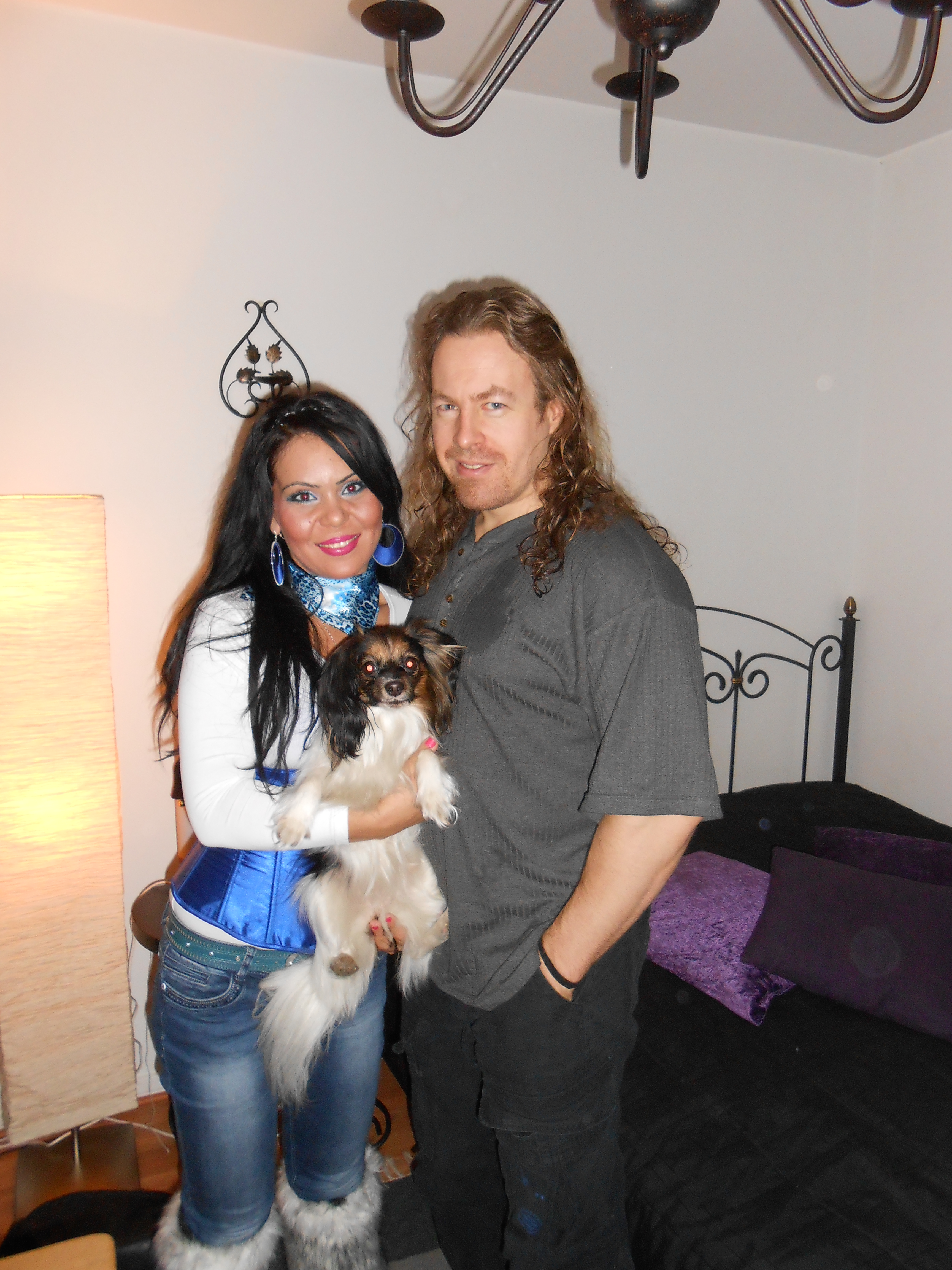 Diana l-a cunoscut pe Michael prin intermediul unei prietene si l-a placut din prima