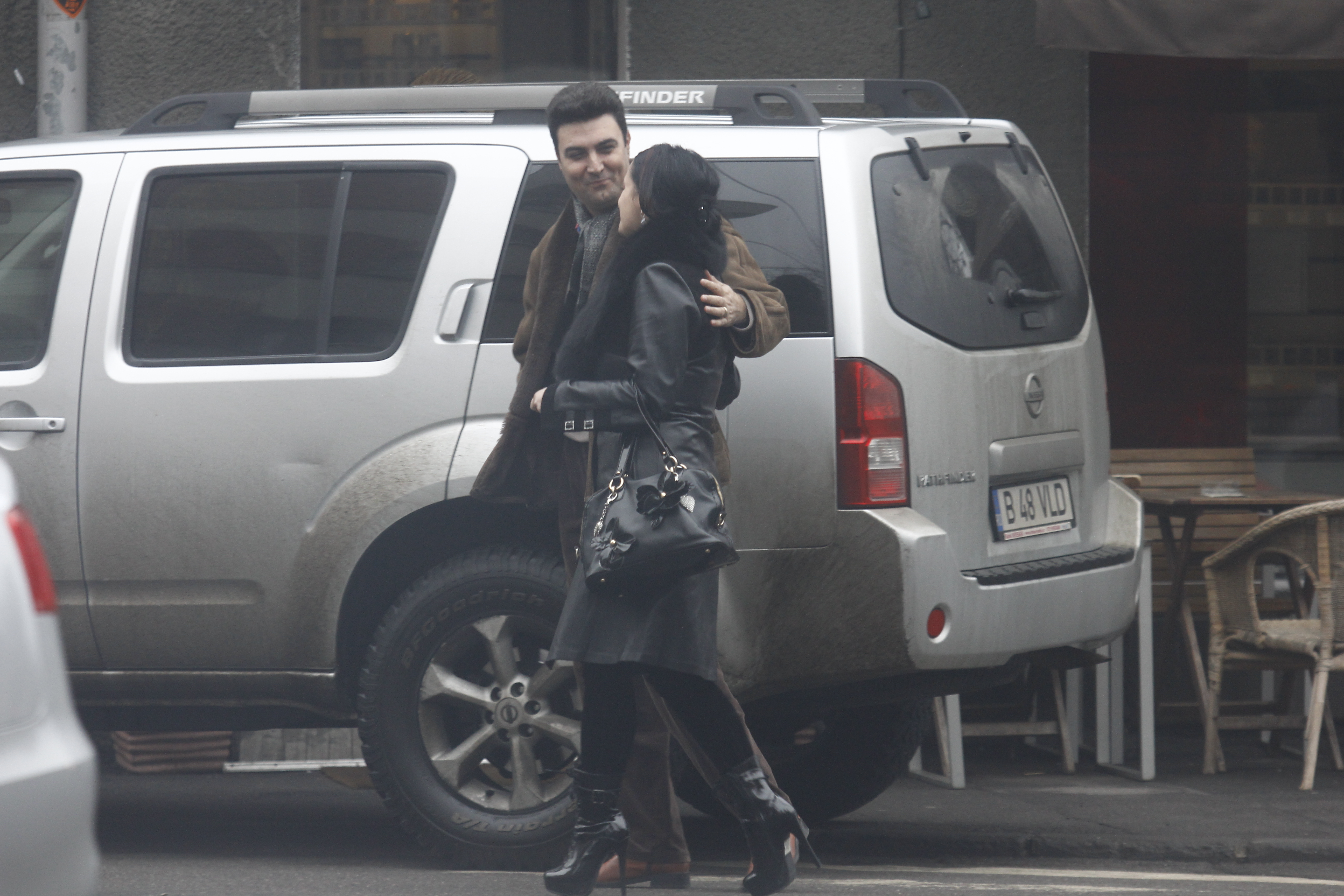 Constantin Magureanu si-a tinut cu greu mainile departe de Silvana