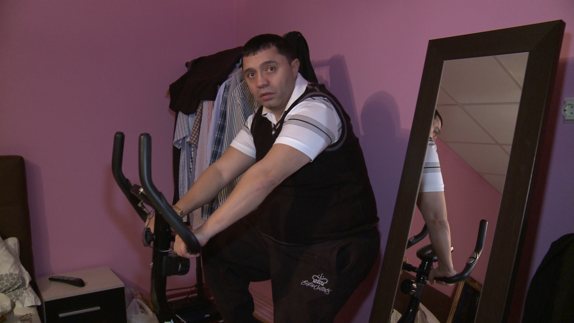 Nicolae Guta, relaxat pe bicicleta