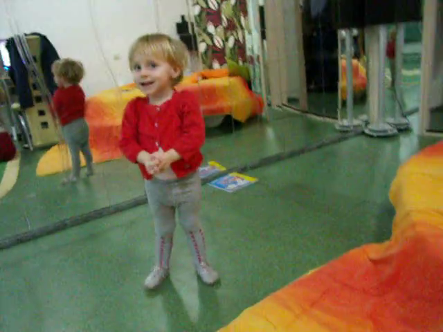 Maia Alexandra, fetita care a fost aruncata de mama ei