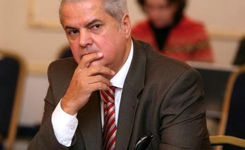 Adrian Năstase nu mai contestă pedeapsa în dosarul