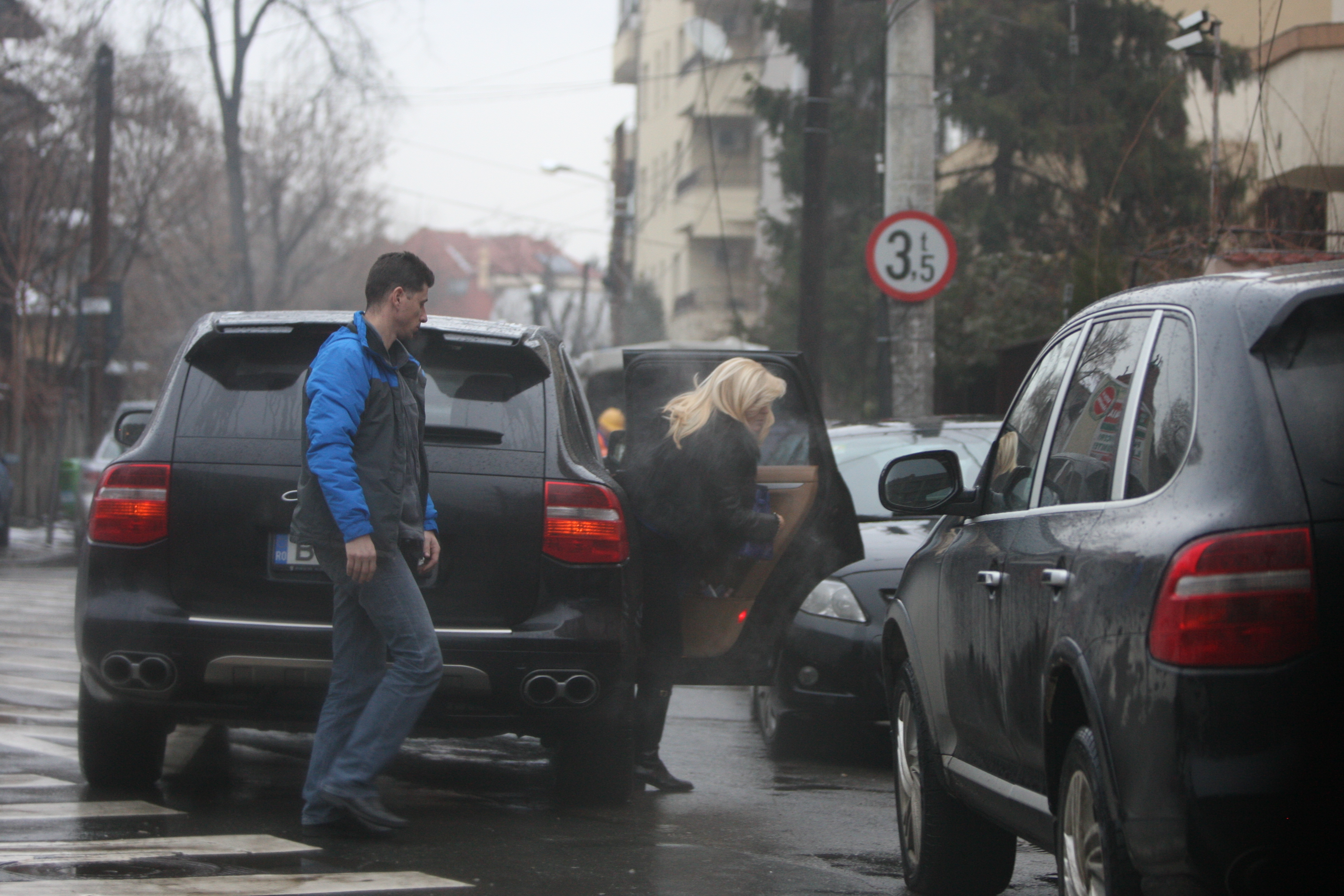 Elena Udrea a luat pranzul la un restaurant din centrul Capitalei