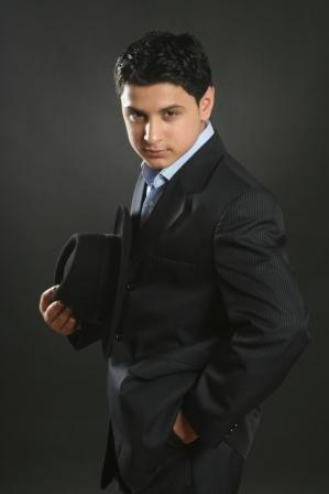 Sorin Copilul de Aur a fost chemat sa cante la inmormantarea tinerei de 28 de ani