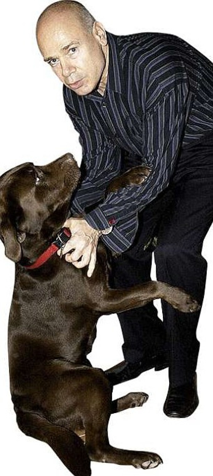 Dan Stoicescu s-a inteles bine cu vecinii de la bloc