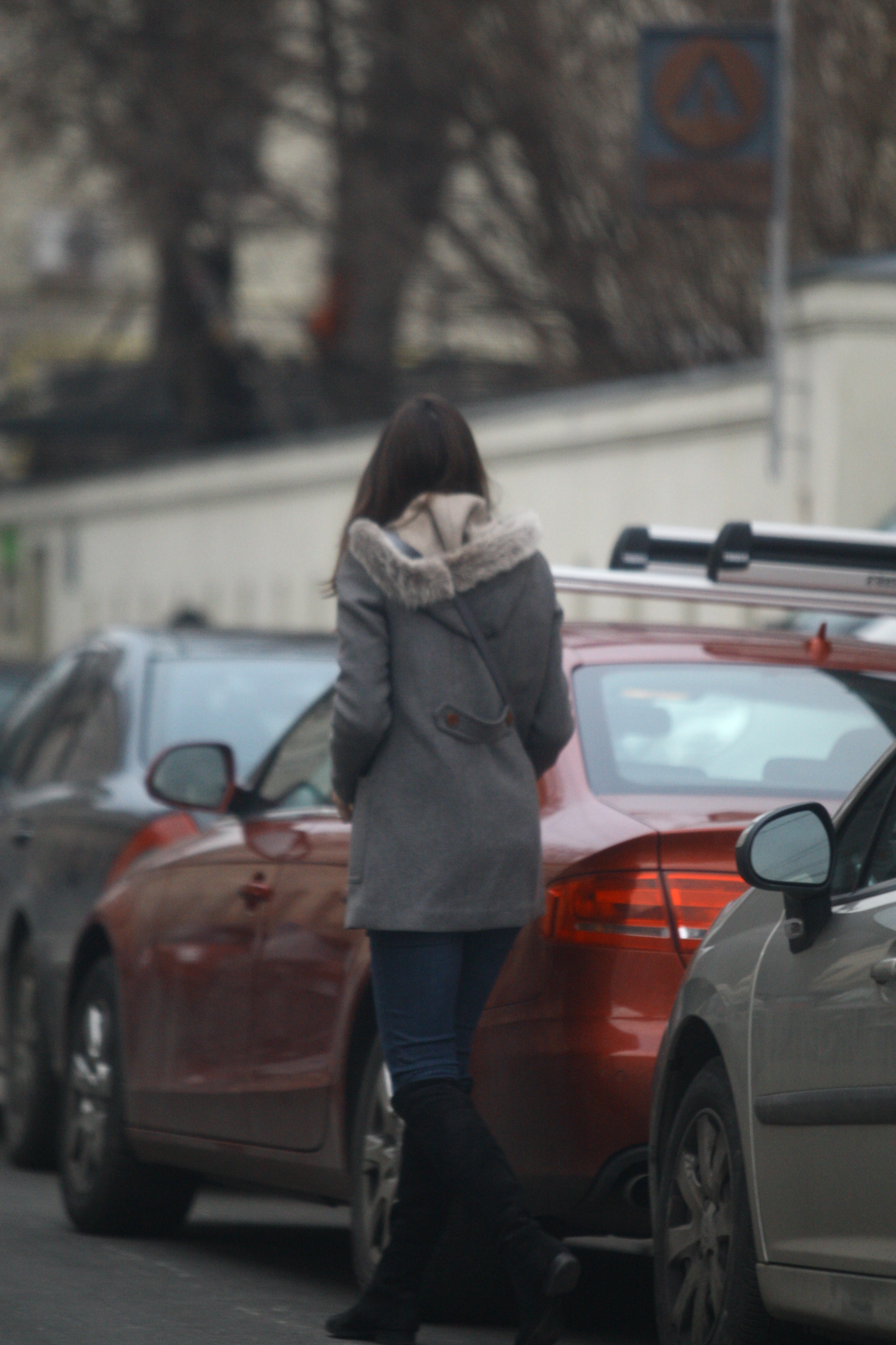 Fiica primarul Chiliman, prin oras la shopping pentru facultate