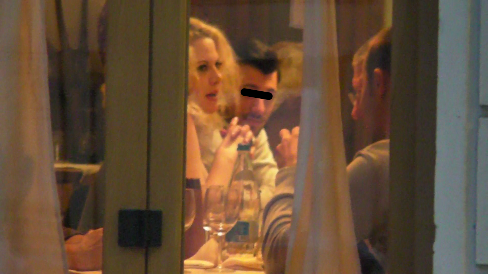 Sotia fostului edil a fost fotografiata in compania mai multor barbati