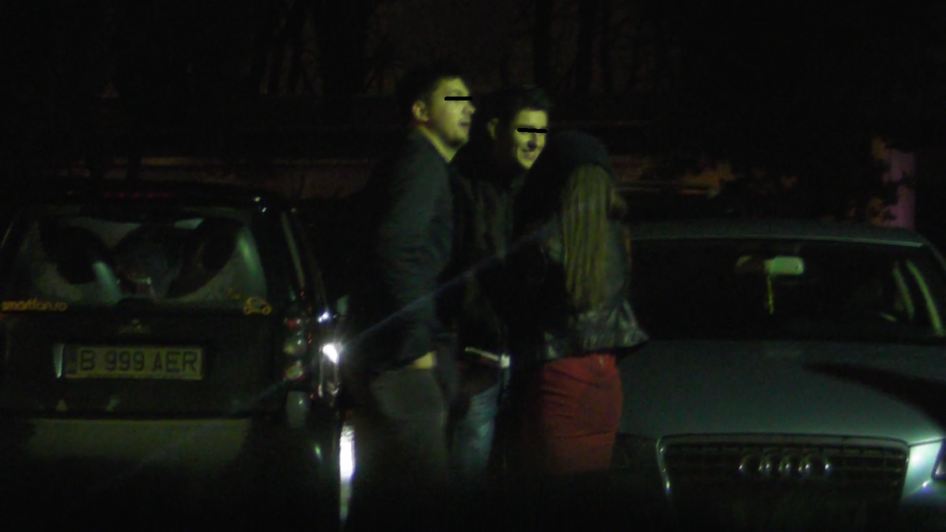 Nici ea n-a fost mai breaza: pe fund a pastrat o dovada a faptului ca a cazut intr-o groapa plina cu namol