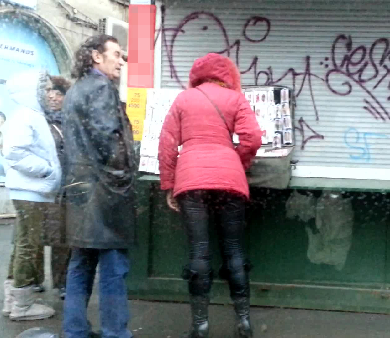 Cozma s-a oprit langa o taraba cu martisoare