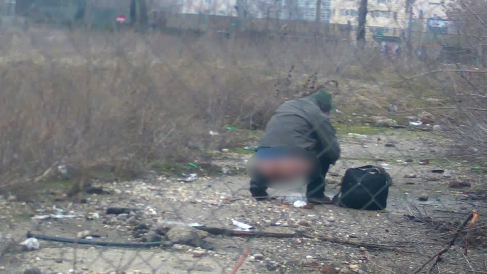 Si-a facut nevoile in public