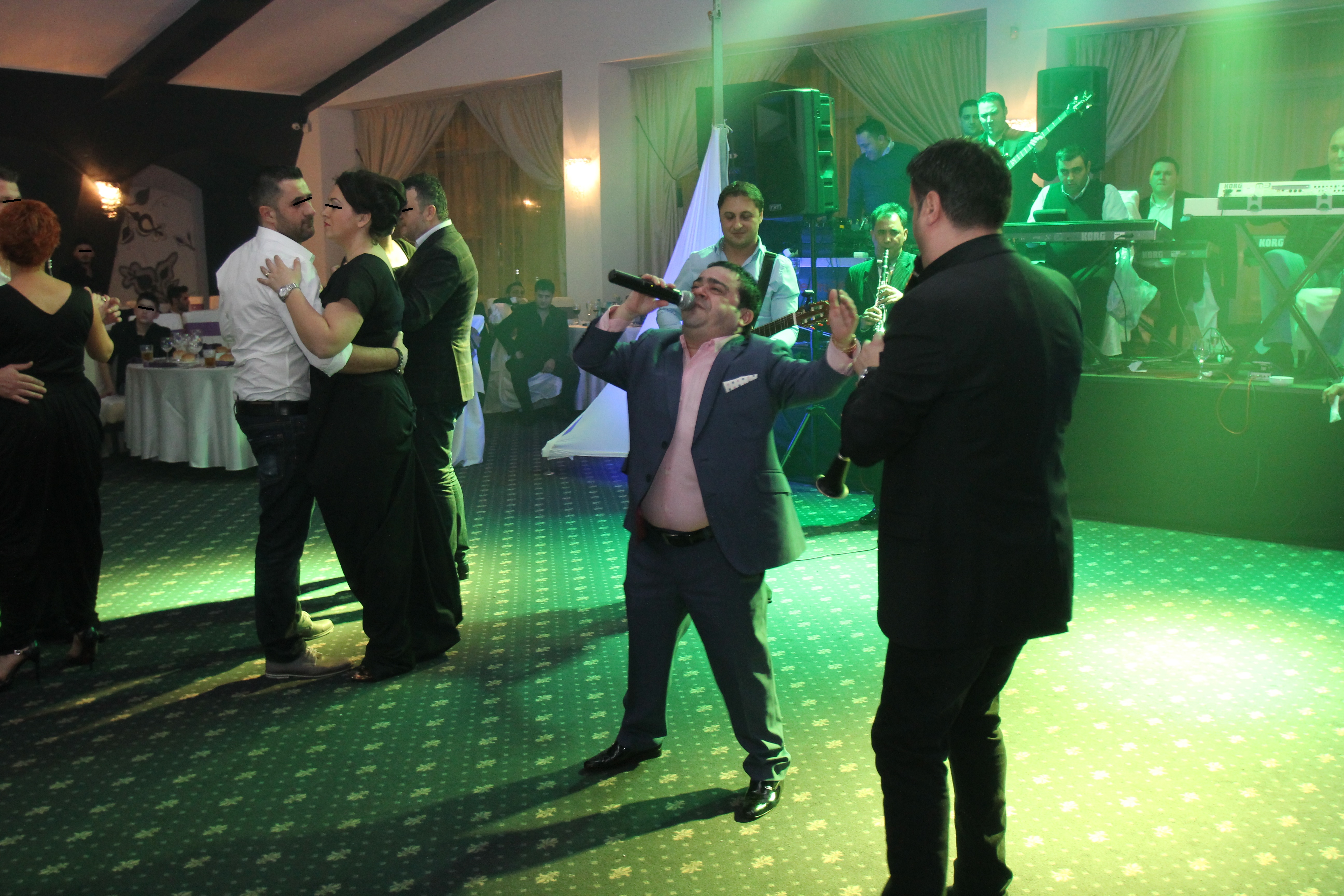 Adi Minune s-a dezlantuit pe ringul de dans