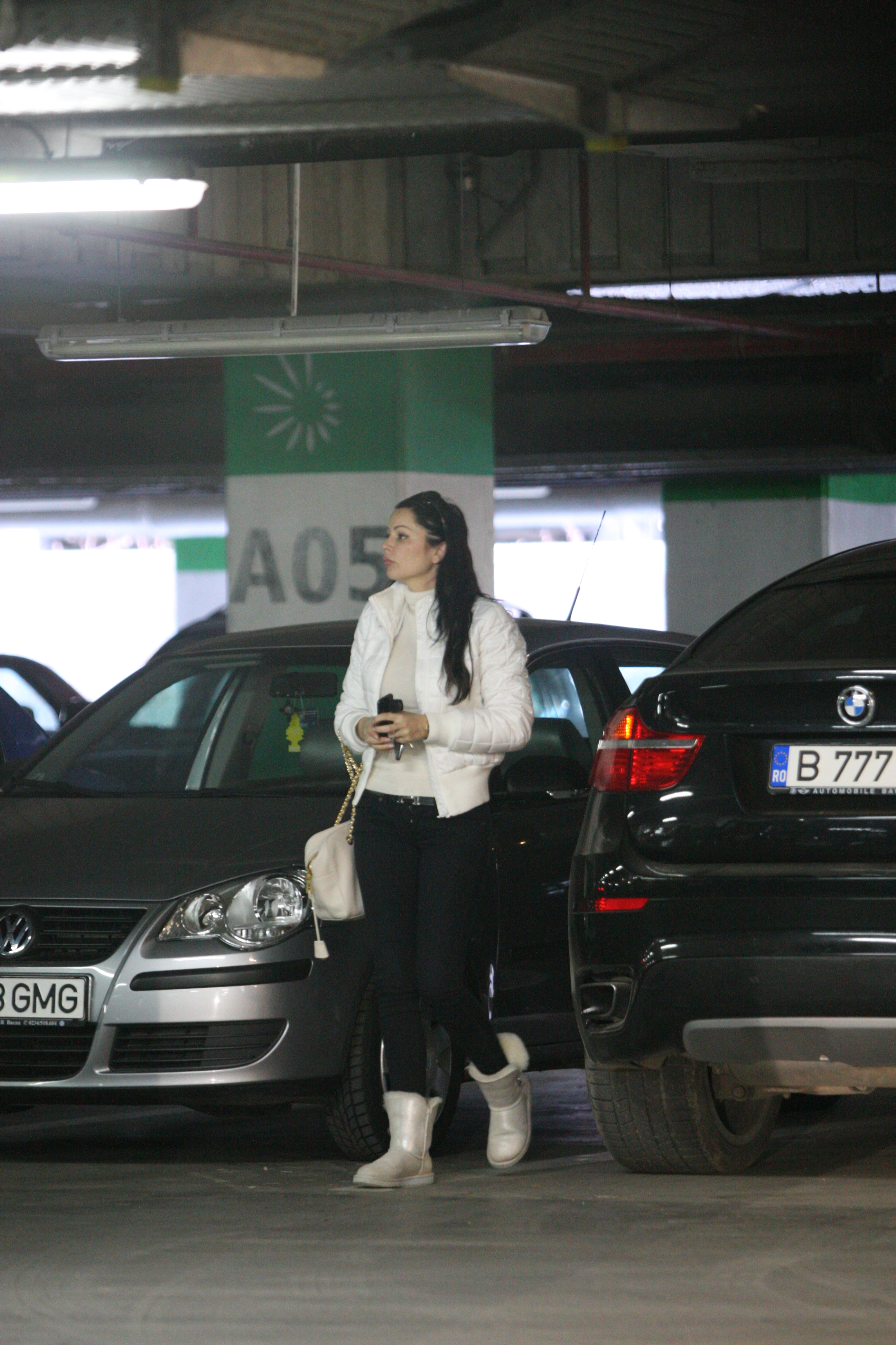 Brigitte s-a indreptat grabita spre manichiura