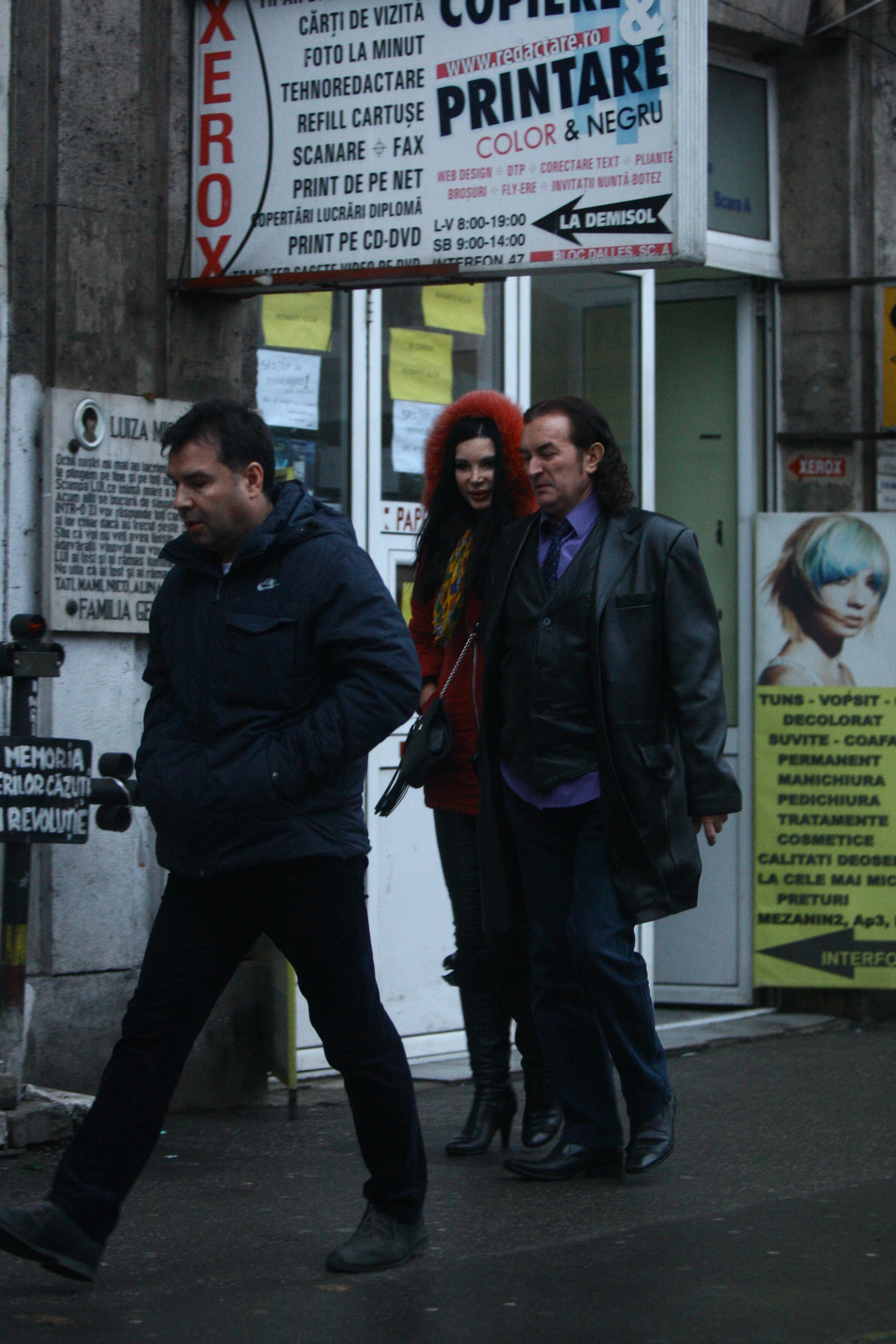 Lui Miron Cozma ii place culoarea violet