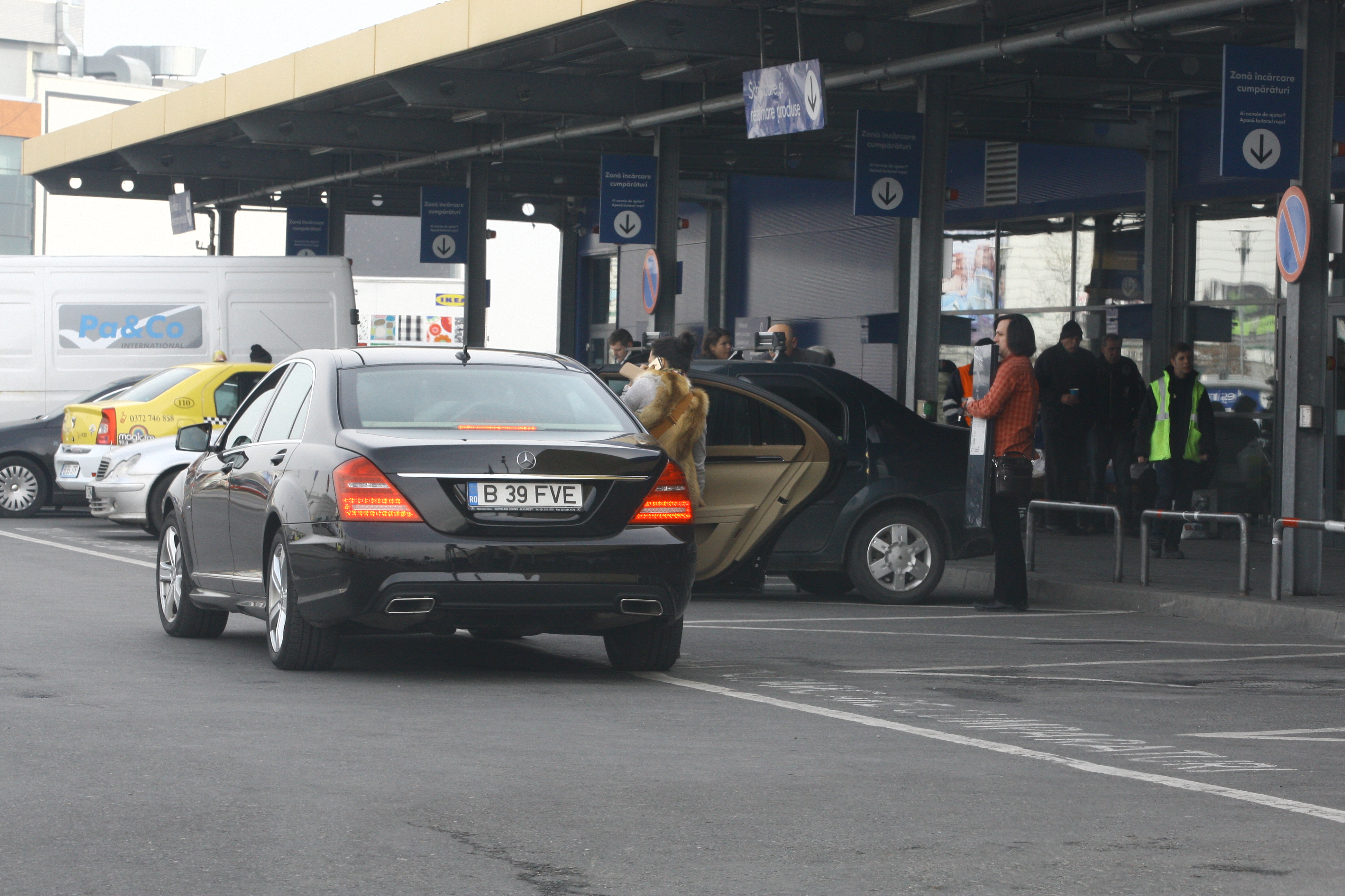 Oana Mizil a mers 100 de metri cu limuzina