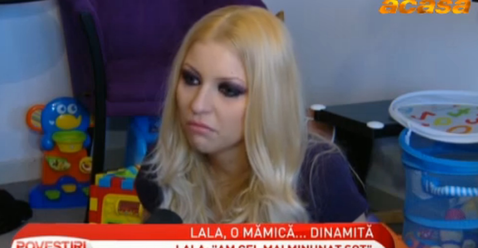 Lala este mamica unui baietel de 1 an. Sursa: ACASA TV