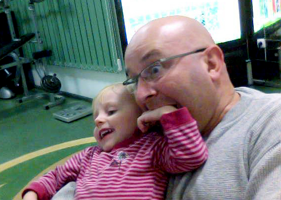 Joaca. Cei doi se simt foarte bine cand sunt impreuna