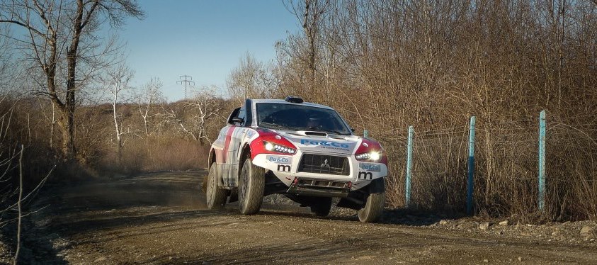 Echipa Casuneanu - Maurilio Zani participa in acest sfarsit de saptaman la prima etapa de Cupa Mondiala de Rally Raid, in Italia