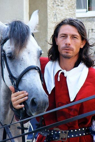 Aurel Boata vrea sa plece din tara si sa munceasca in strainatate(sursa foto: www.calarie-voluntari.com)