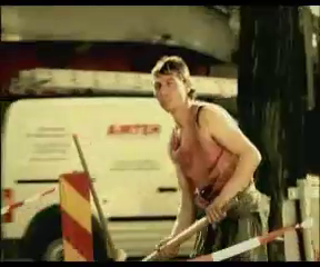 Actorul pe vremea cand il interpreta pe Dorel (sursa foto: youtube.com)