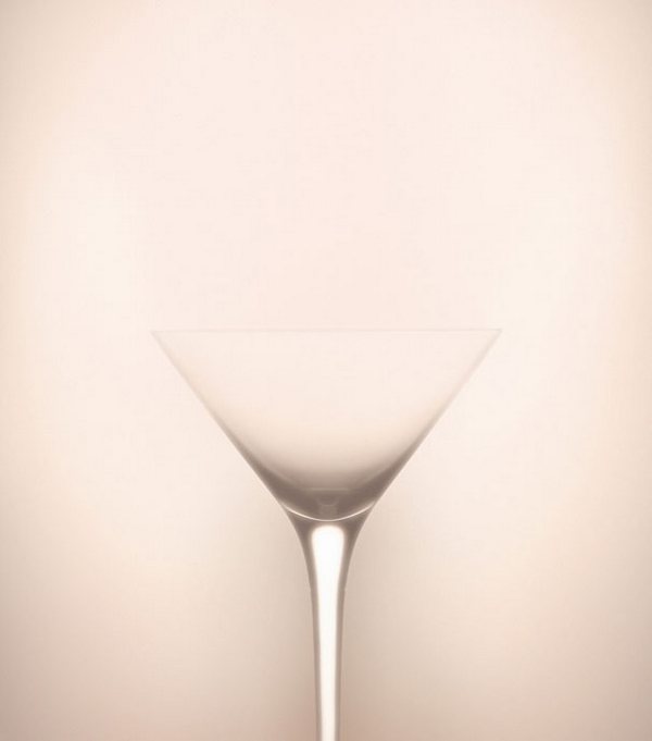 E un pahar sau..o femeie!?