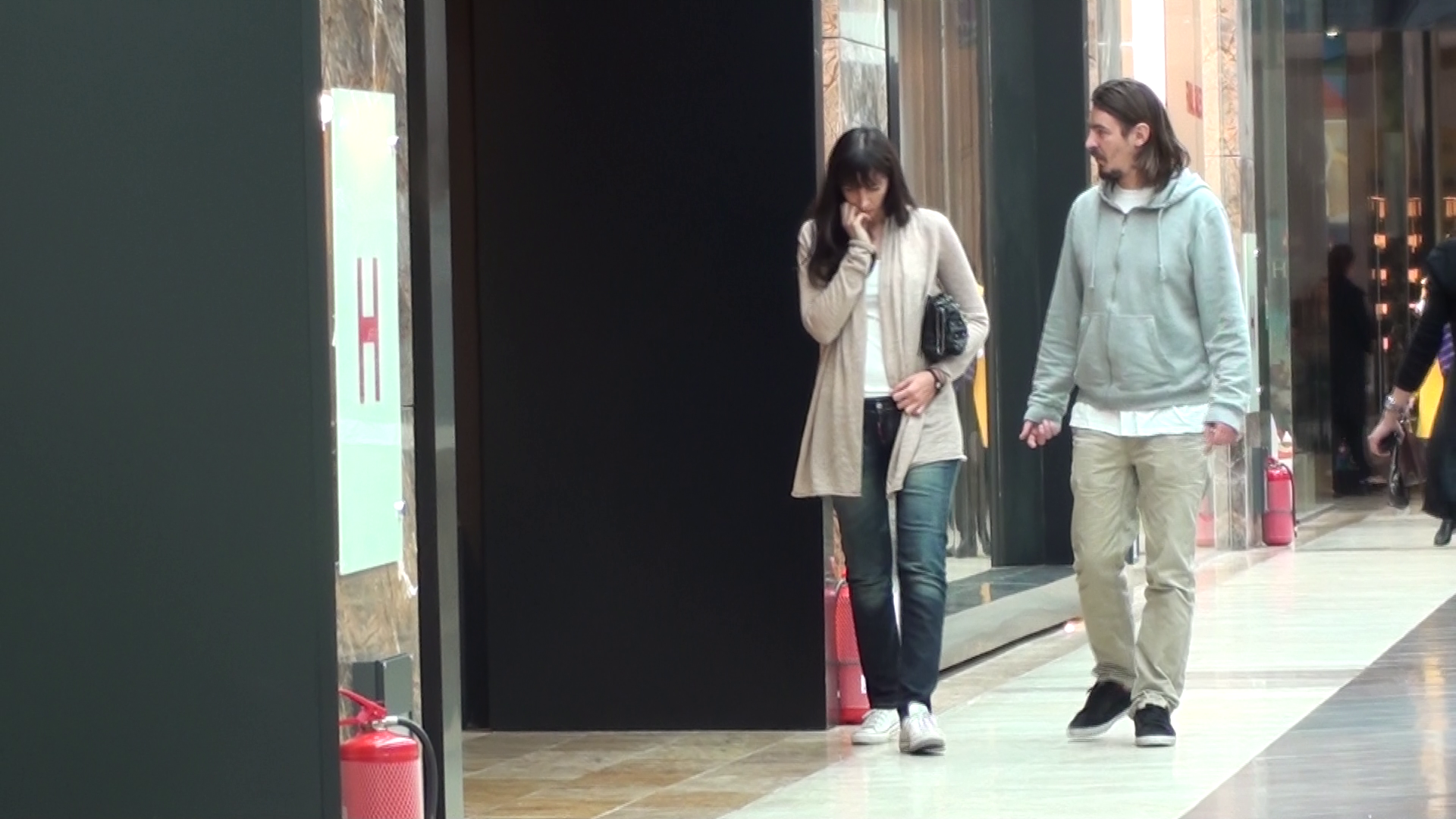 La sosirea in mall, sotia lui Victor era extrem de ingrijorata