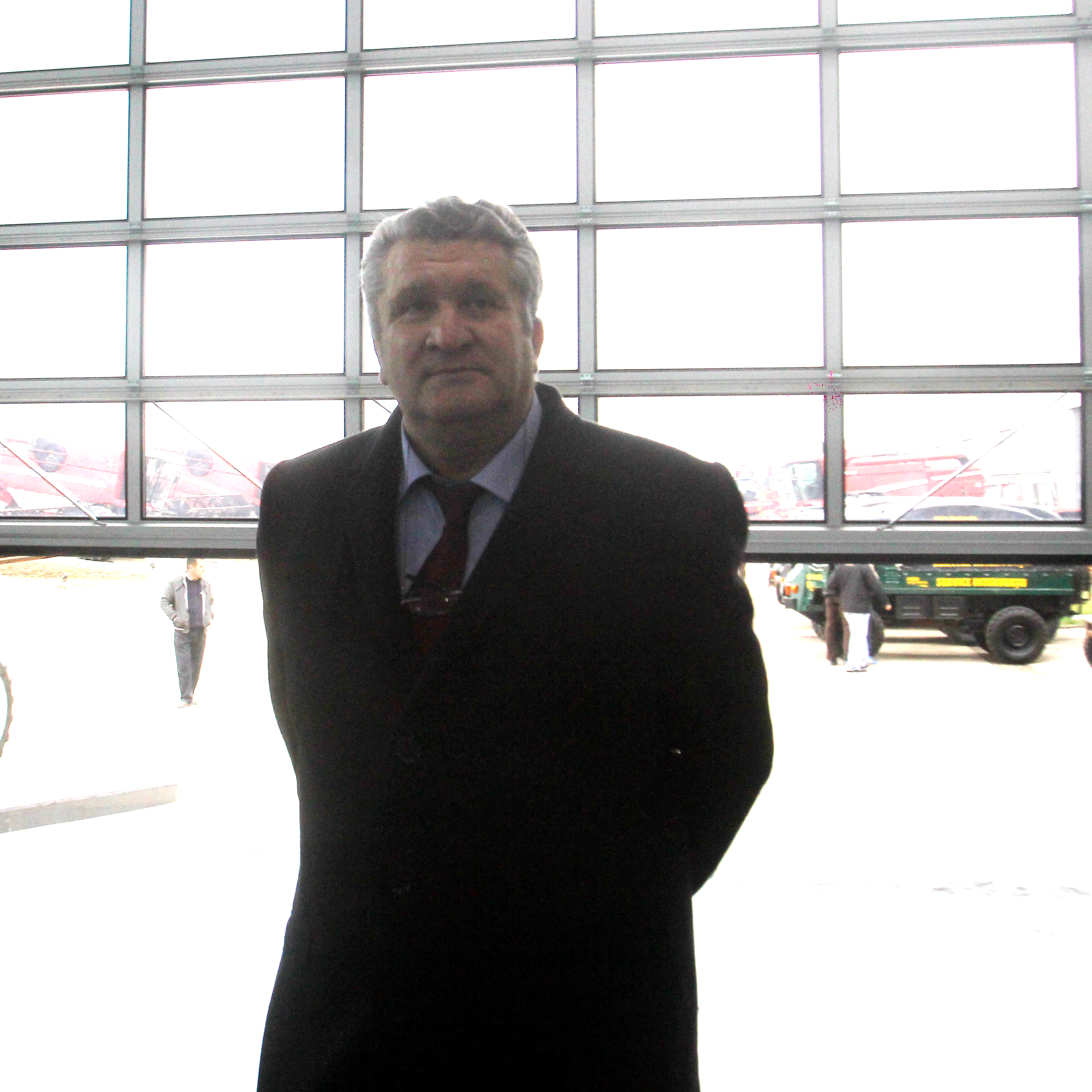 Tinta. De cand era copil fermierul visa candva sa lucreze in agricultura. El spunea ca este o meserie pe care nu oricine poate sa o faca. Albu ne-a mai spus ca daca ar fi sa se mai nasca odata tot agricultor s-ar face