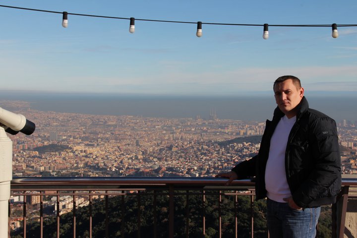 Indragit. Toti colegii sai spun despre Alex ca era un om bun, respectuos cu toata lumea si foarte destept