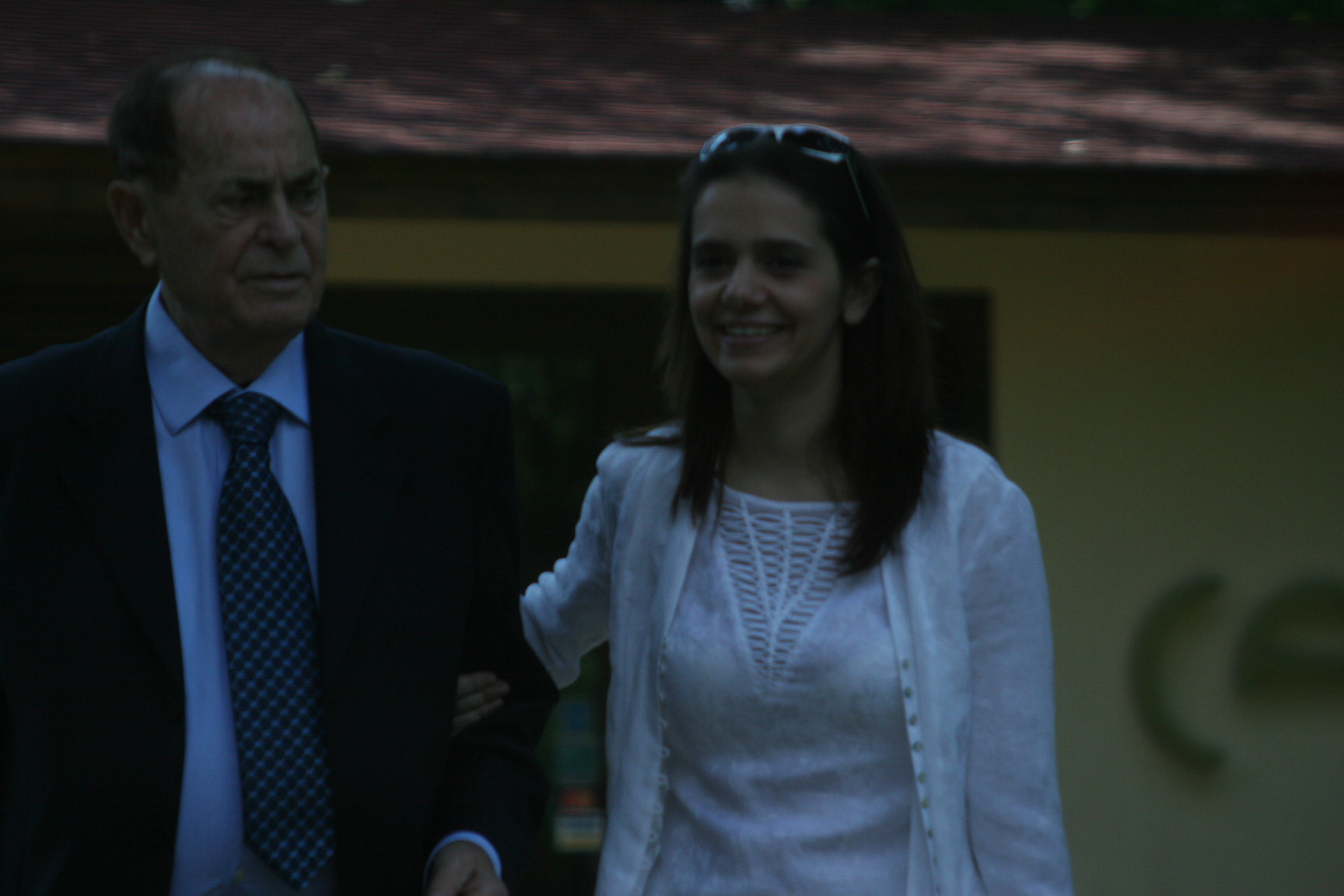 Veronica s-a casatorit in 1996 cu Iosif Constantin Dragan, acesta decedand in 2009