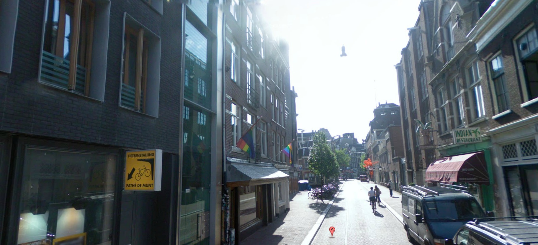 Pe aceasta strada se afla imobilul in care au petrecut fotbalistii