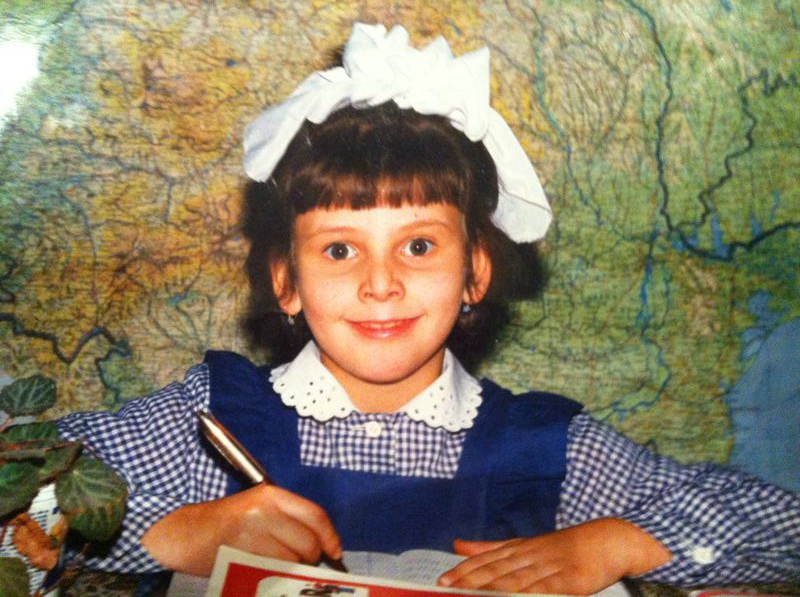 Ilie nu este mandra nici macar cu fotografia din clasa I