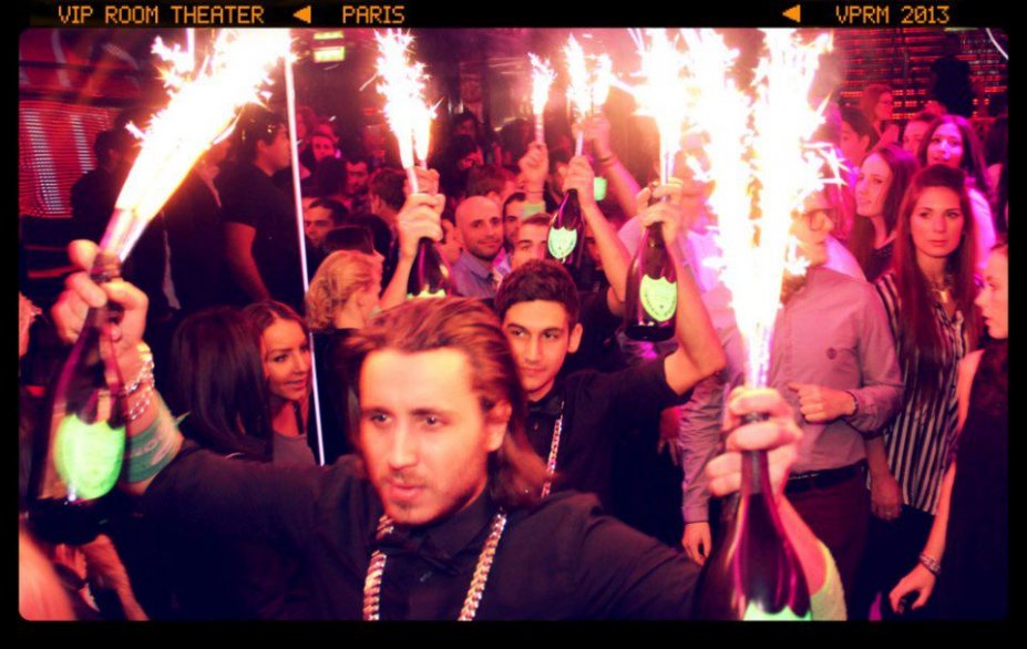 Fotografiile postate pe site-ul clubului VIP Room infatiseaza clar o mostra de atmosfera din weekend!