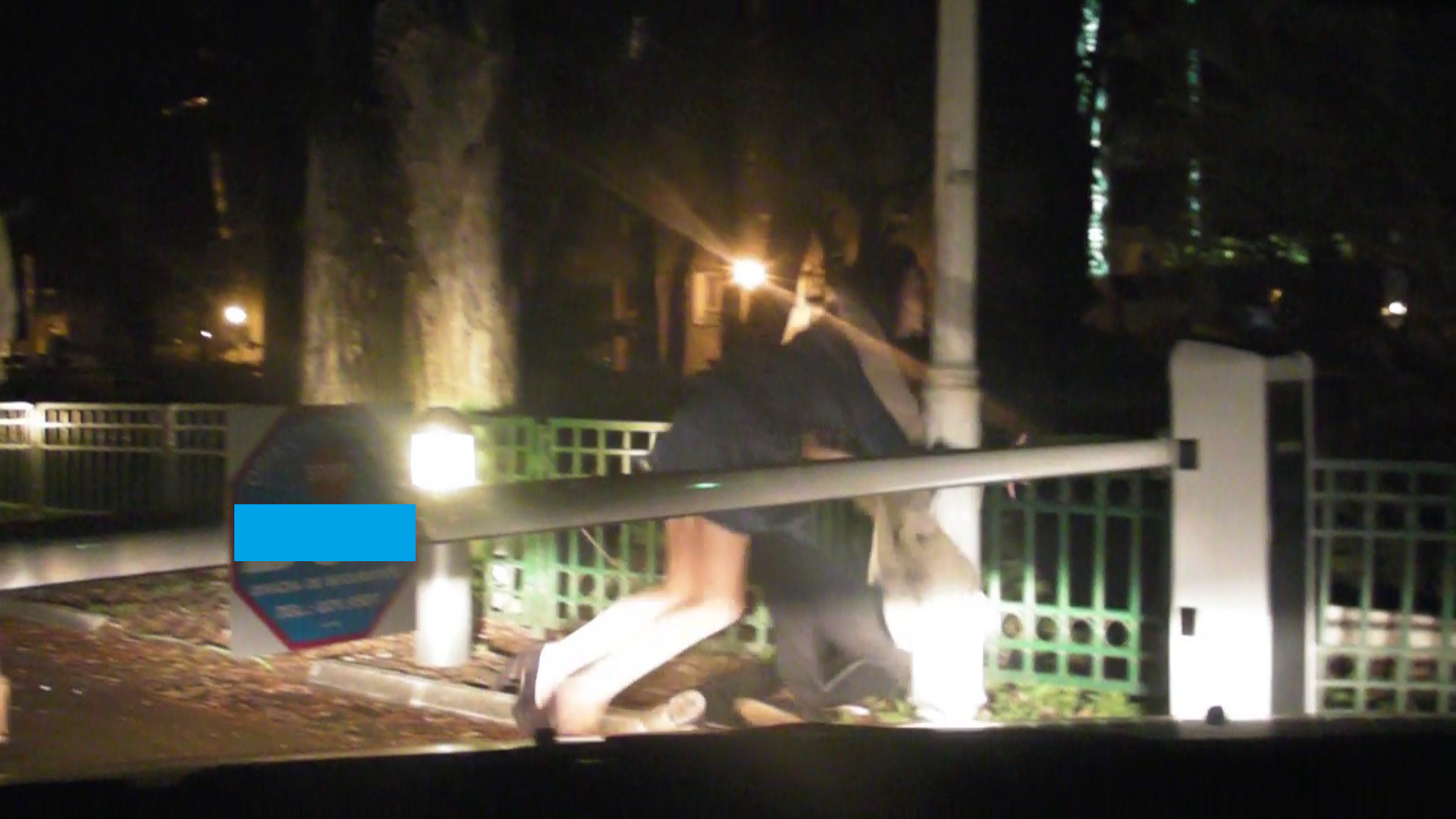 Valsul tinerilor studenti s-a terminat in stalp