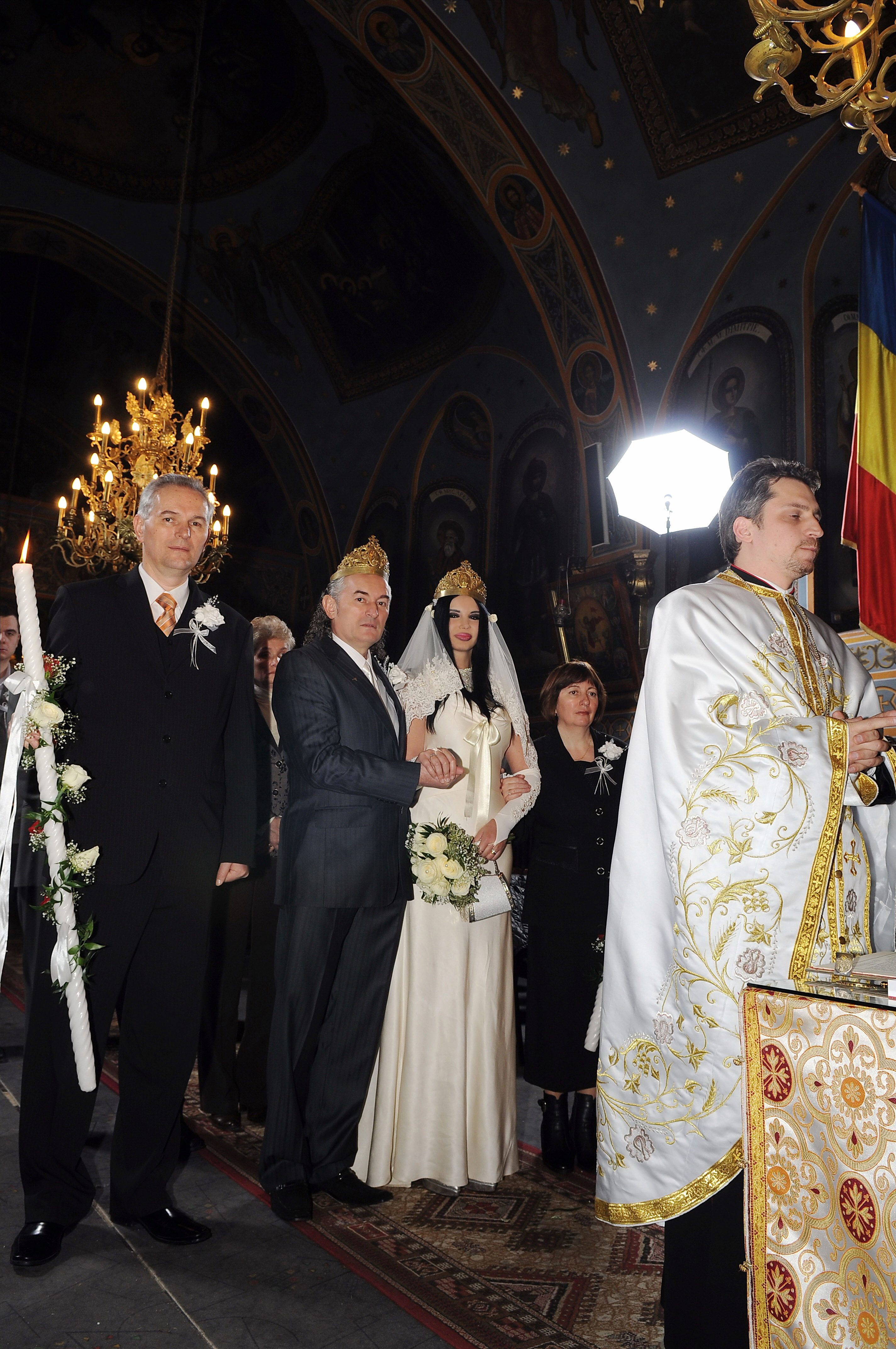 Miron Cozma si Marinela Nitu s-au casatorit religios in 2011