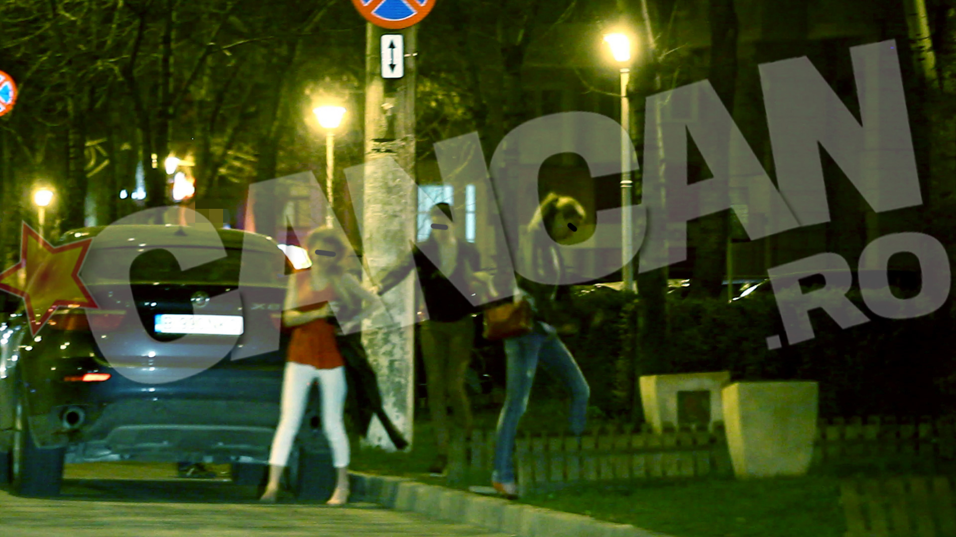 DUMINICA, 7 APRILIE ORA 07:05 Trei fete au fost aduse la apartamentul stelistului de un apropiat.