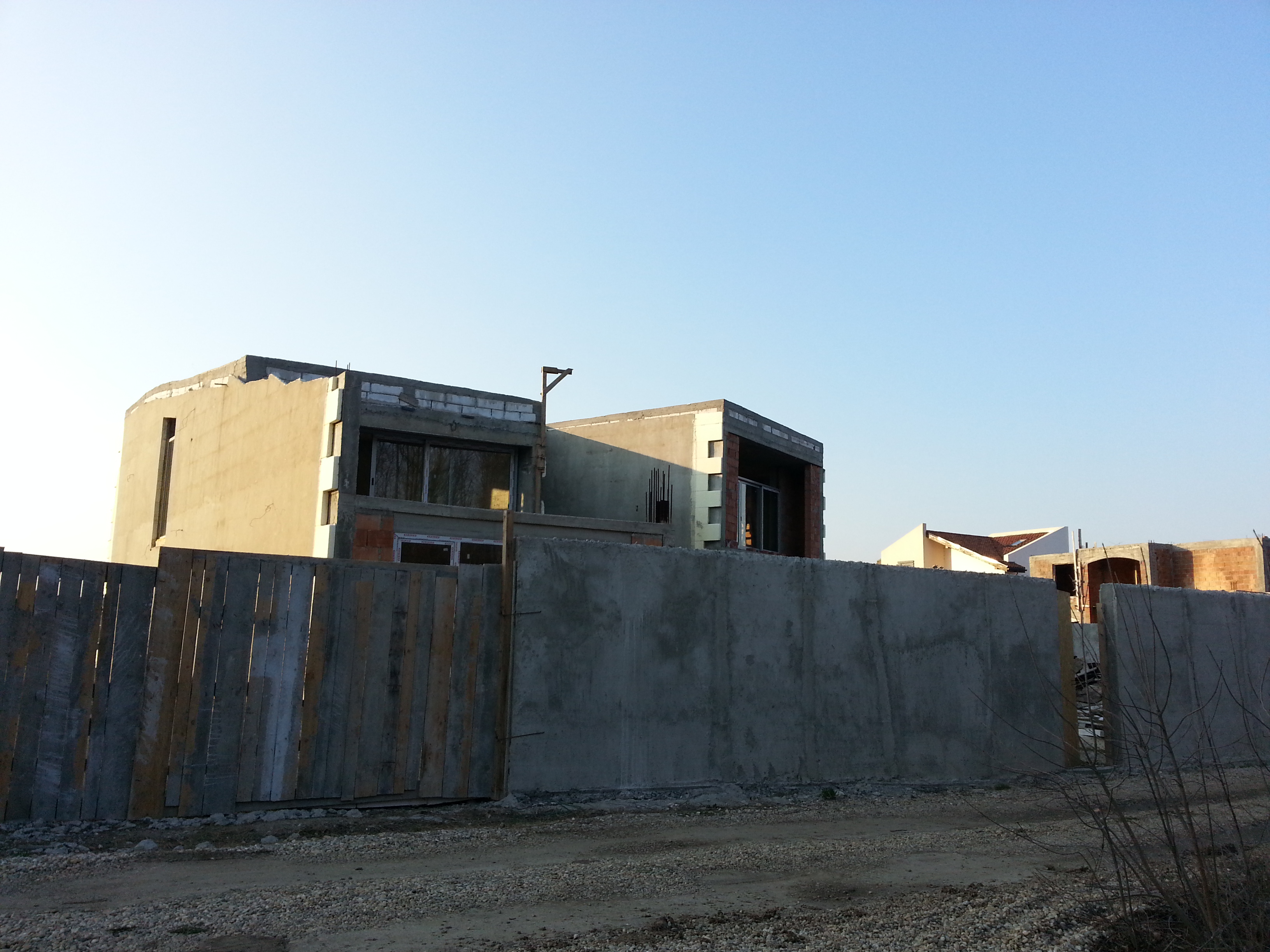 Compozitorul isi construieste o vila de aproape un milion de euro