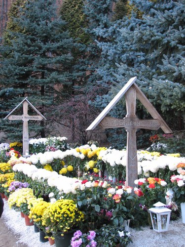 Mormantul lui Arsenie Boca de la Manastirea Prislop