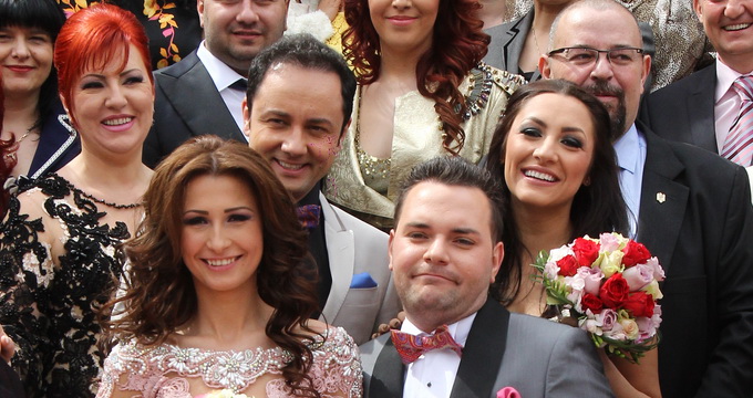 Vlad, Loredana Iulia si Piedone Popescu alaturi de nasii lor Andra si Catalin Maruta