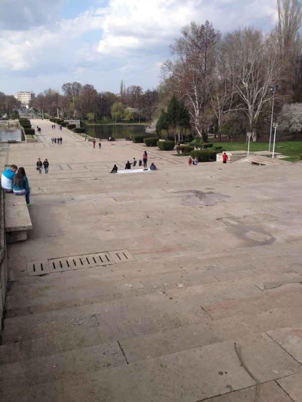 Si-a asteptat iubitul in parc cateva ore sa-i faca o declaratie de dragoste