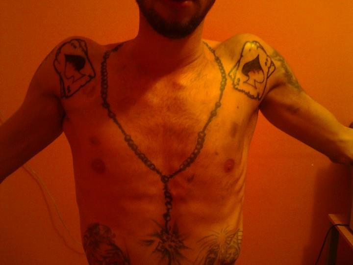 Marius si-a tatuat o mare parte din corp inainte sa fie prins