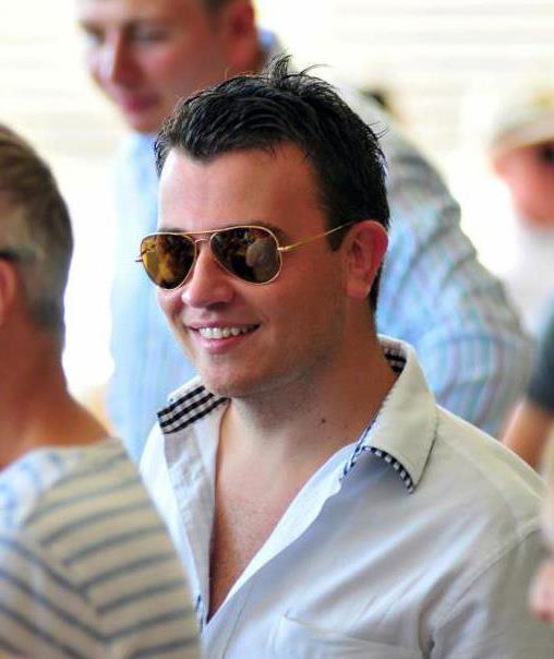 Costin Isarescu s-a ocupat personal de renovarea cladirii (foto:facebook.com)