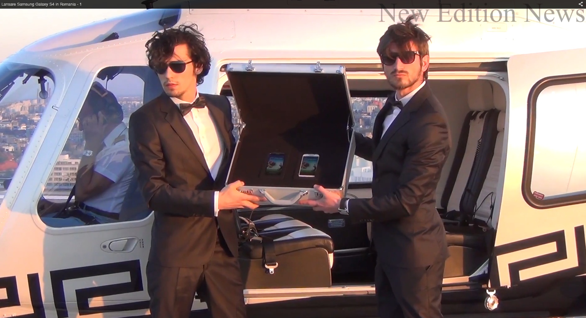 Doi “agenti secreti” au pazit valiza care ascundea telefonul