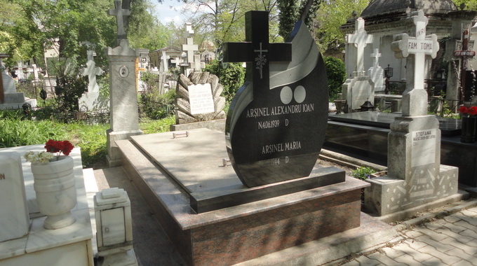 Locul de veci al indragitului actor Alexandru Arsinel