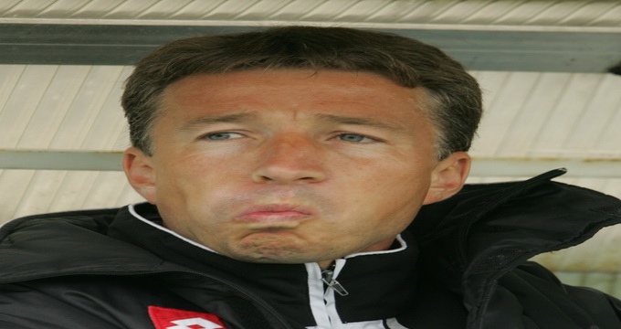 Dan Petrescu, un pitic pe langa Big Ghita