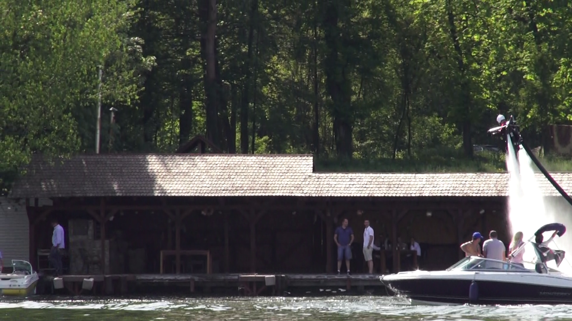 Zeci de spectatori la 