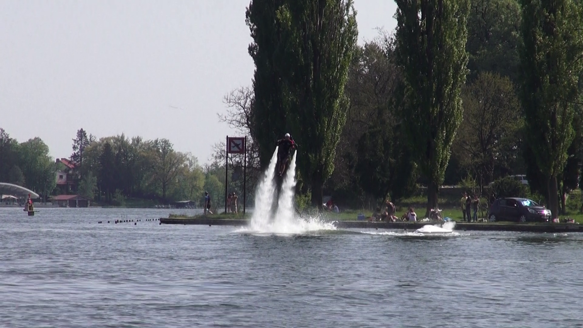 Gadget-ul te poate propulsa pana la 10 metri in aer