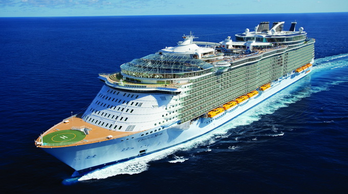 Preturile la hotelurile de cinci stele le intrec pe cele de la croaziera