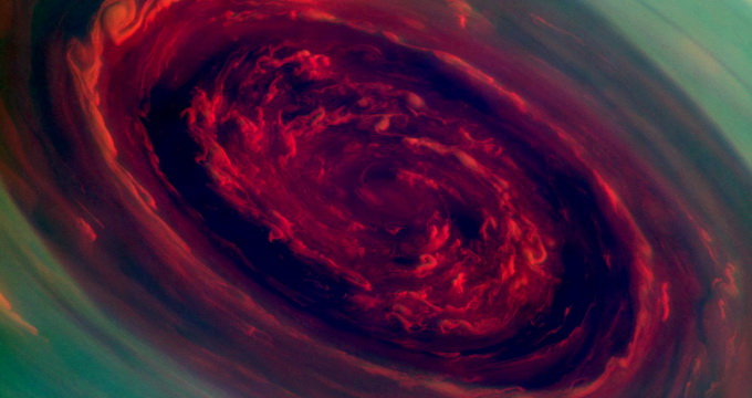Imagini incredibile cu uraganul de pe planeta Saturn