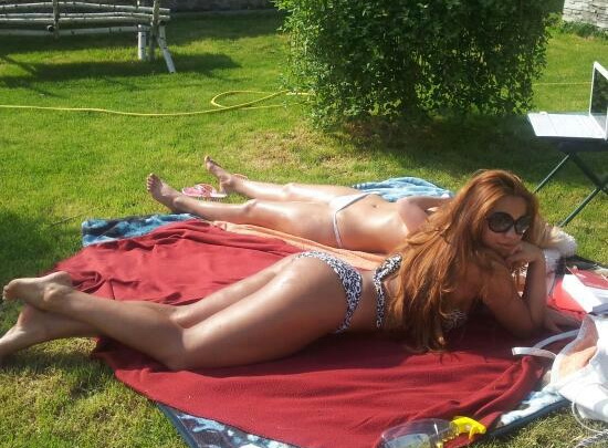 Roxana vrea sa-si bage in boala fanii