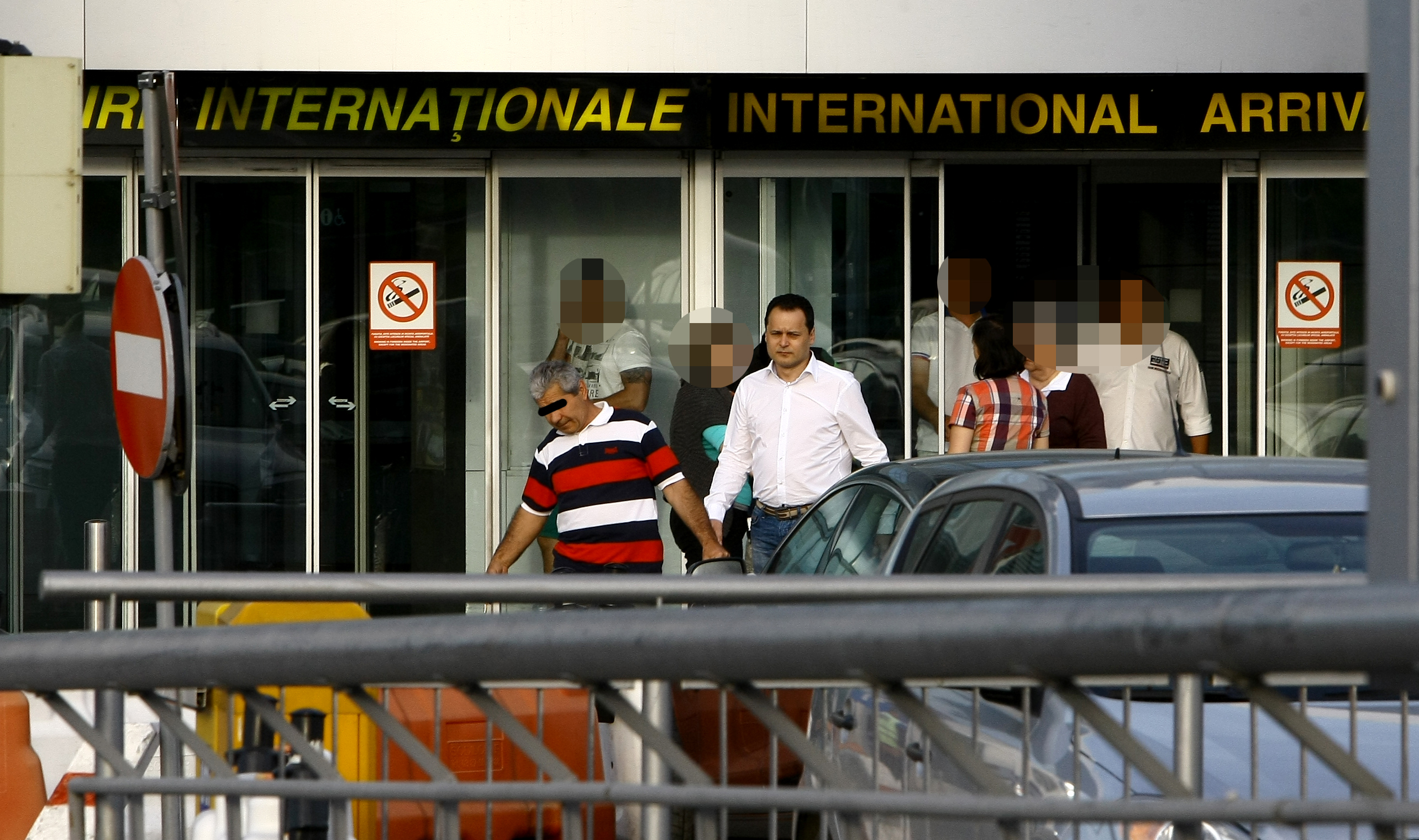 Milionarul a evitat sa fie vazut cu actuala sa iubita